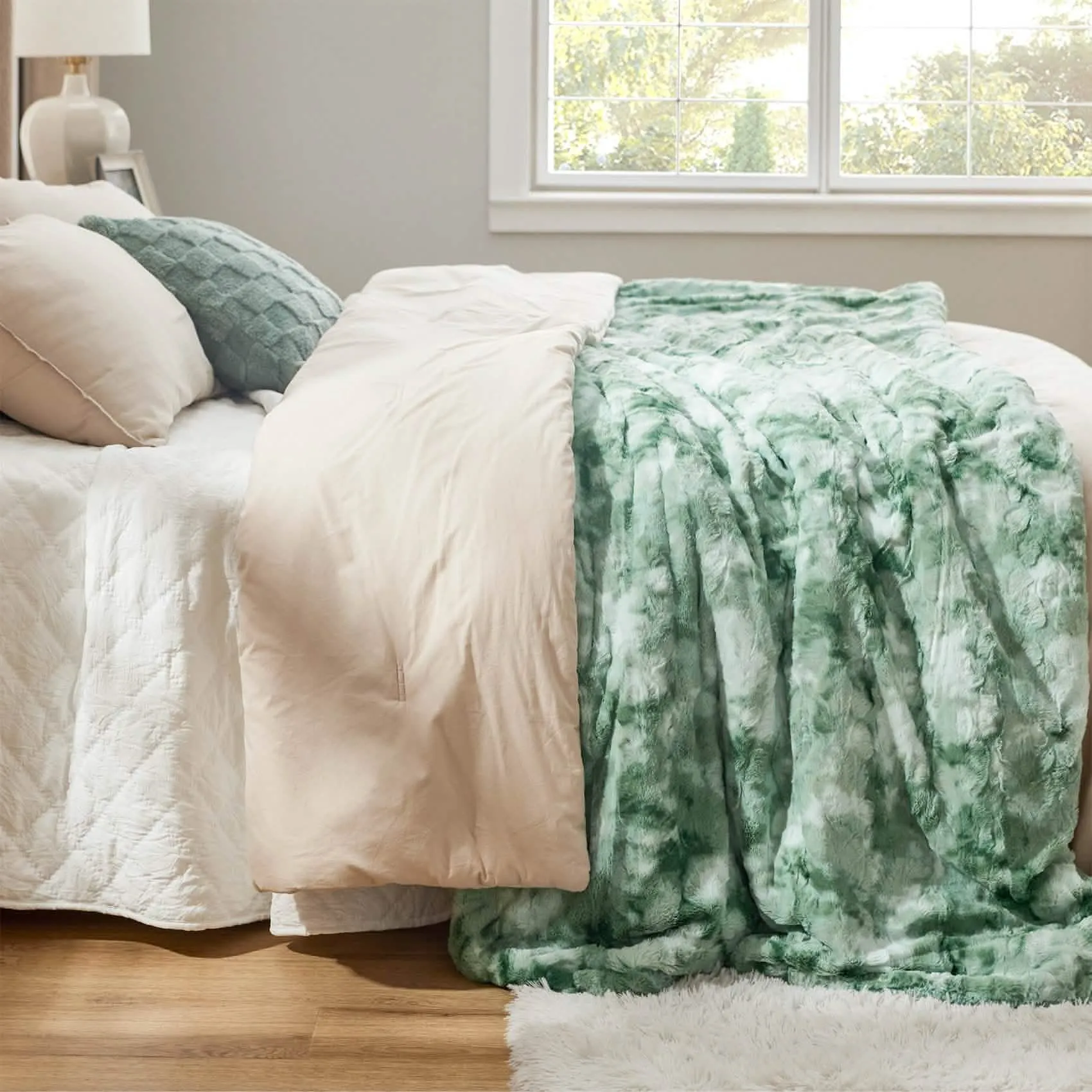 Faux Fur and Sherpa Tie-dye Reversible Blanket