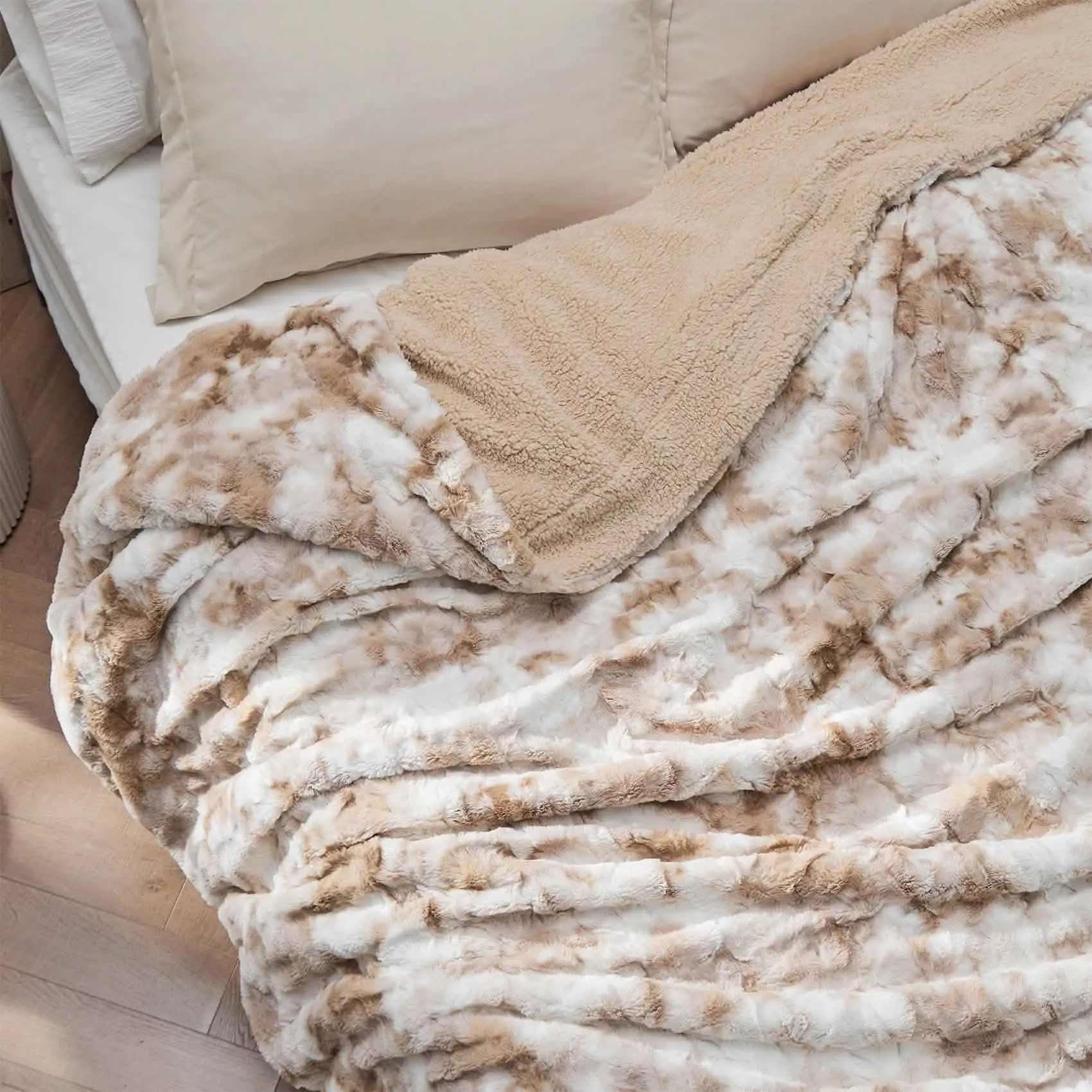 Faux Fur and Sherpa Tie-dye Reversible Blanket